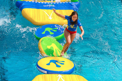 Structure aquatique gonflable
